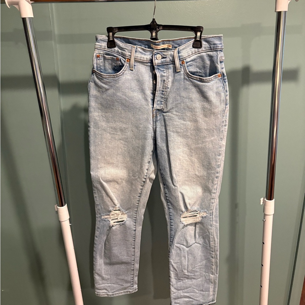 Levi’s Wedgie Straight Light Blue Distressed Jeans